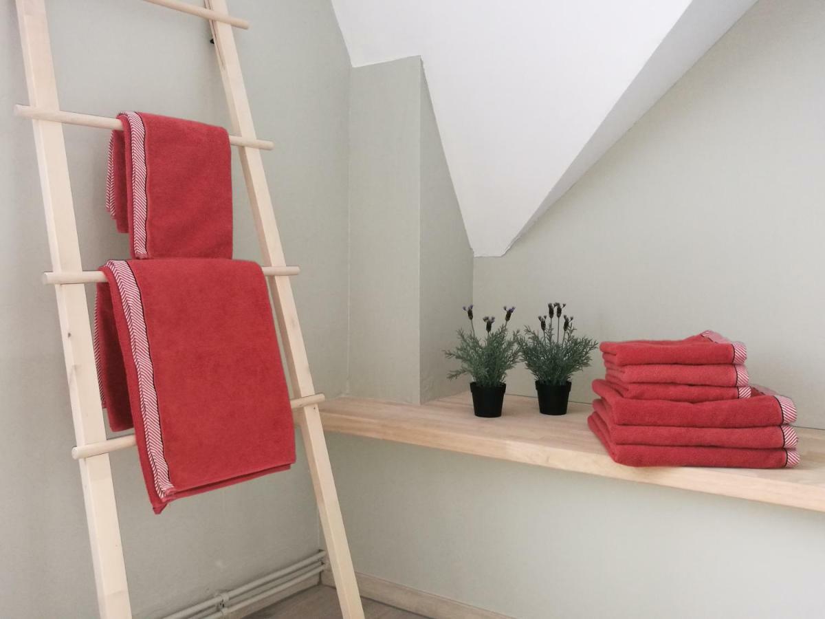 Belarte Framing Shop, Spacious Apartment With Garage In The Heart Of Ieper ภายนอก รูปภาพ